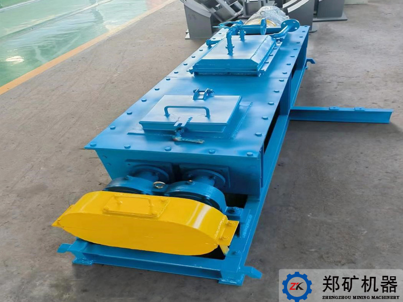 江蘇SJ250×2.1m雙軸攪拌機(jī)設(shè)備