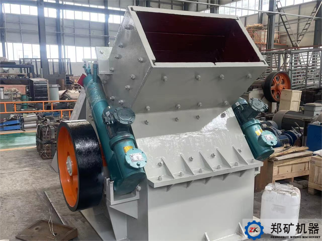 熱烈祝賀徐州PC1000×1000錘式破碎機設(shè)備交貨完成！